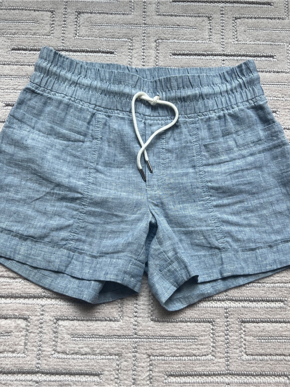 Athleta Cabo light blue Linen 4" Shorts-size 0